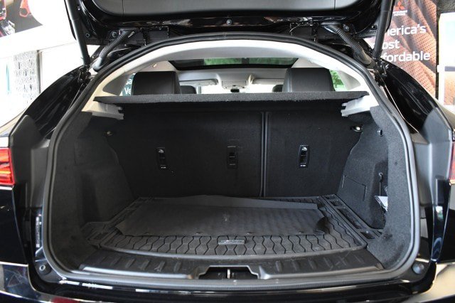 Used 2020 Jaguar E-PACE SE AWD/4WD image 17