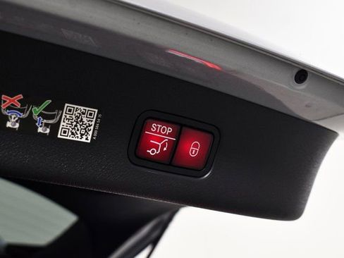 New 2026 Mercedes-Benz GLC 300 image 38