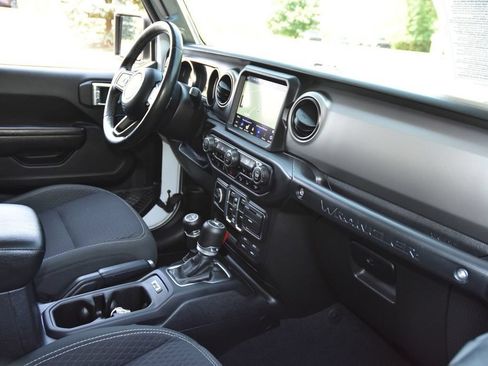 Used 2021 Jeep Wrangler Unlimited Sport AWD/4WD image 26