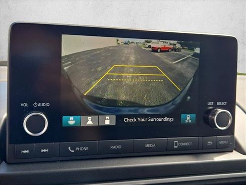 Used 2025 Honda Pilot Sport image 11