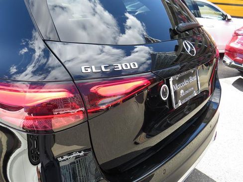 Used 2026 Mercedes-Benz GLC 300 4MATIC image 30