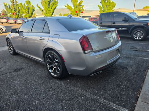 Used 2018 Chrysler 300 S RWD image 5