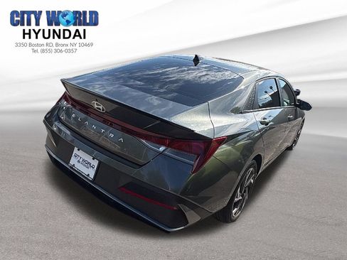 Used 2025 Hyundai Elantra Sport FWD image 5
