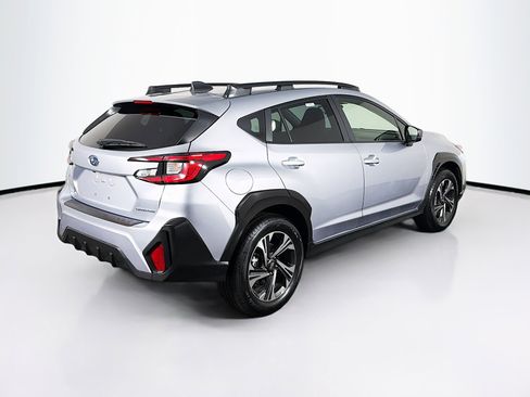 Used 2025 Subaru Crosstrek 2.0i Premium image 8