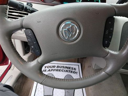 Used 2009 Buick Lucerne CXL image 15