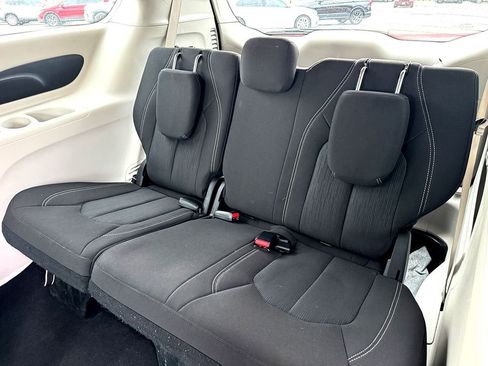 Used 2023 Chrysler Voyager LX FWD image 27