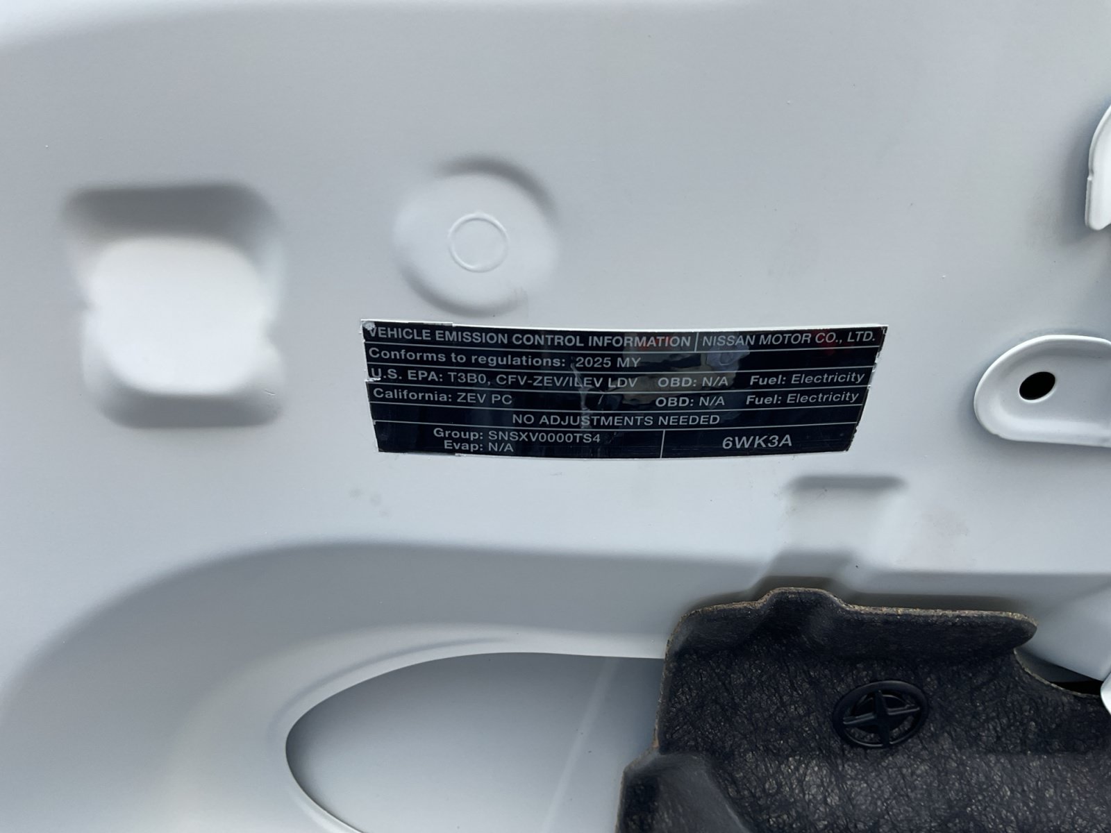 Used 2025 Nissan Leaf S FWD image 24