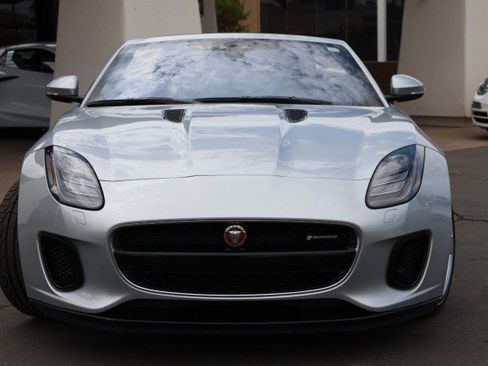 Used 2019 Jaguar F-TYPE R-Dynamic RWD image 7