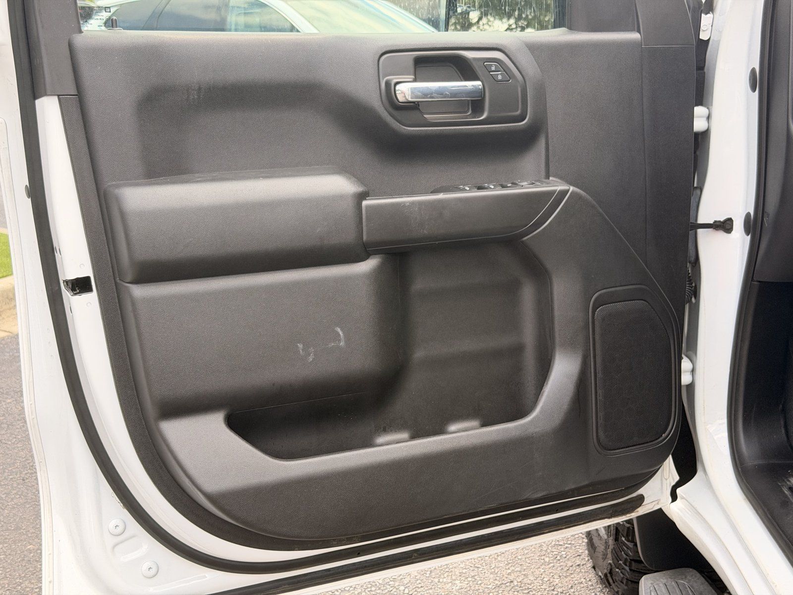 Used 2022 Chevrolet Silverado 1500 Custom Trail Boss w/ LPO, Dark Essentials Package AWD/4WD image 16