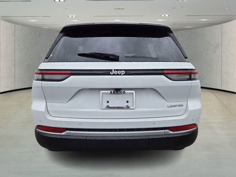New 2026 Jeep Grand Cherokee Limited RWD image 5
