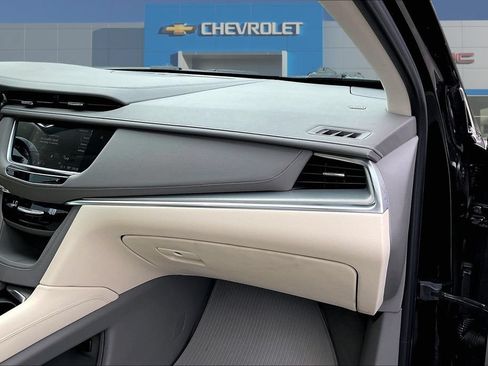 Used 2022 Cadillac XT5 Premium Luxury w/ Technology Package AWD/4WD image 26