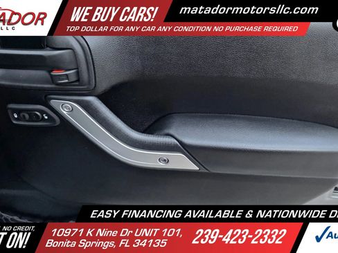 Used 2015 Jeep Wrangler Unlimited Sahara w/ Connectivity Group image 22