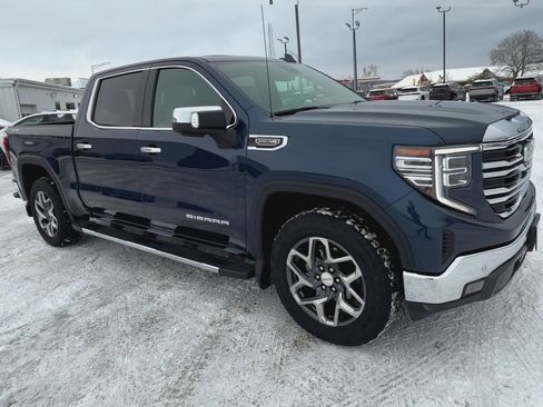 Used 2022 GMC Sierra 1500 SLT w/ SLT Premium Plus Package image 2