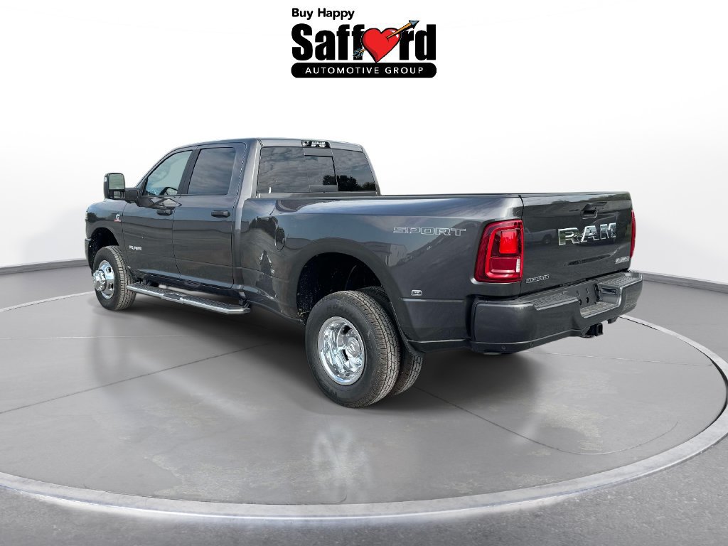 New 2026 RAM 3500 Big Horn AWD/4WD image 5