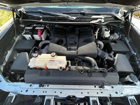 Used 2023 Toyota Tundra Limited AWD/4WD image 33