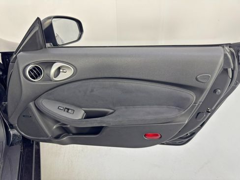 Used 2010 Nissan 370Z Touring w/ Sport Pkg image 35