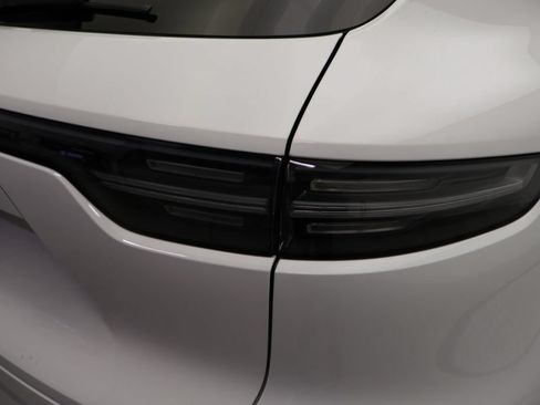 Certified 2023 Porsche Cayenne S AWD/4WD image 9