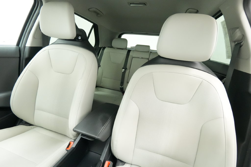 Used 2023 Kia Niro EX FWD image 13