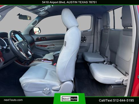 Used 2014 Toyota Tacoma PreRunner w/ TRD Sport Package image 31