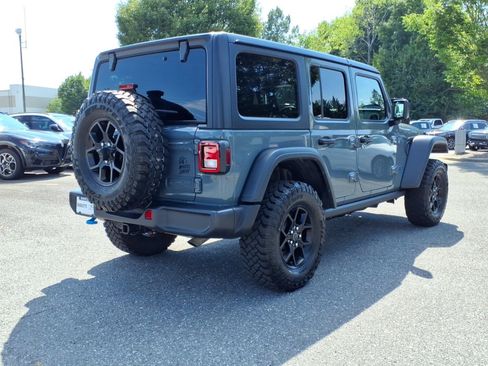 Used 2024 Jeep Wrangler Unlimited AWD/4WD image 2