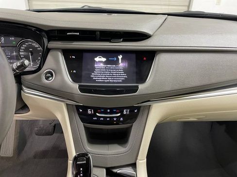 Used 2021 Cadillac XT5 Premium Luxury AWD/4WD image 19