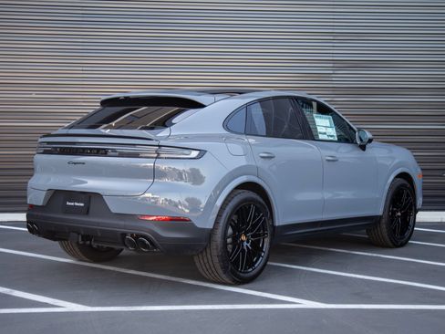 Used 2026 Porsche Cayenne Coupe AWD/4WD image 7