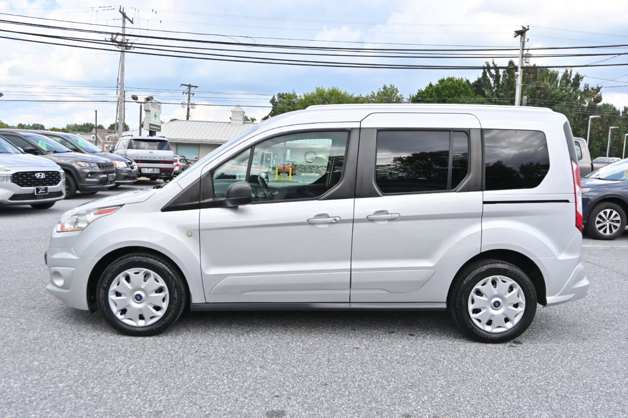 Used 2017 Ford Transit Connect XLT FWD image 8