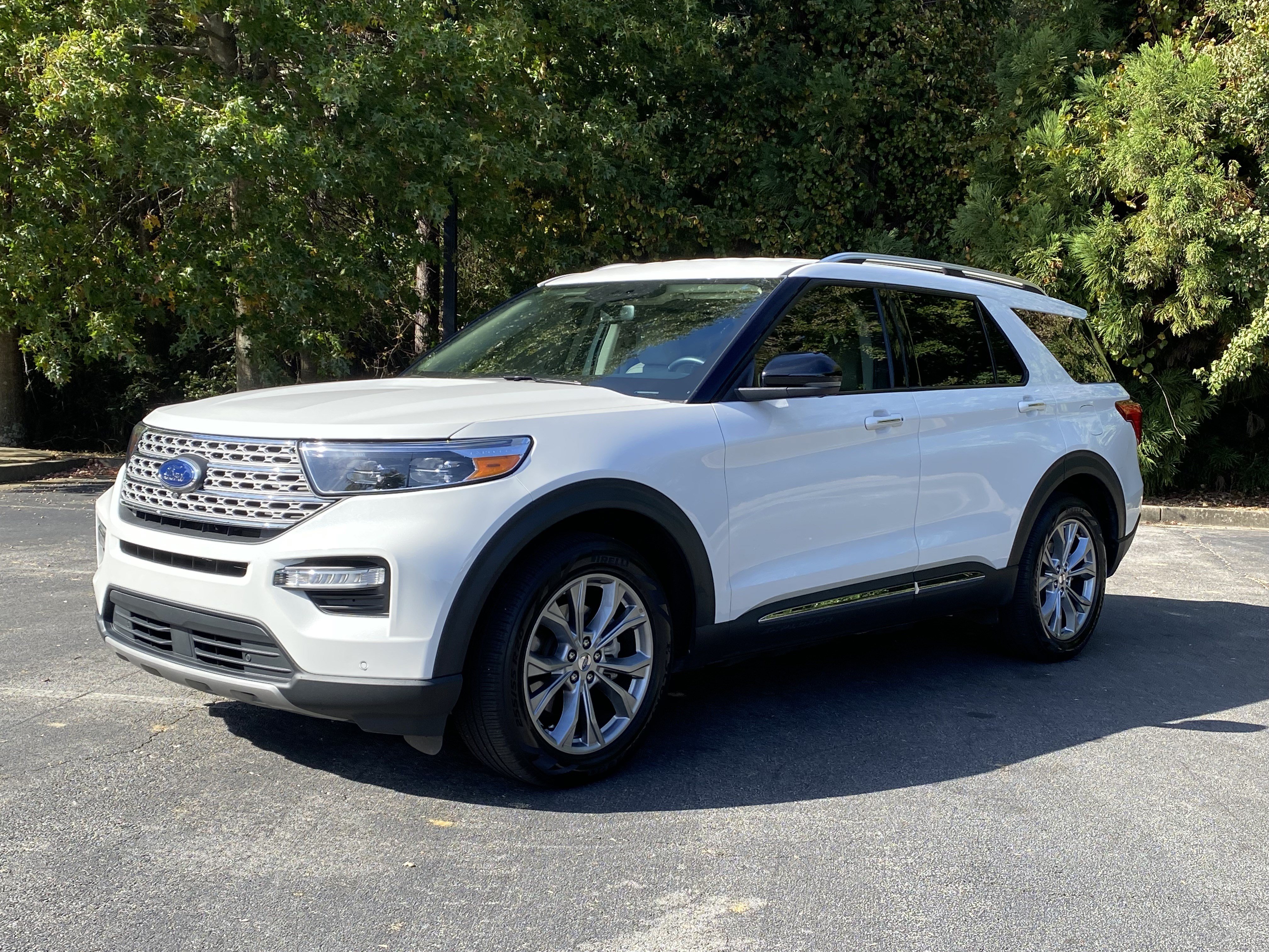 Used 2022 Ford Explorer Limited w/ Equipment Group 301A RWD image 5