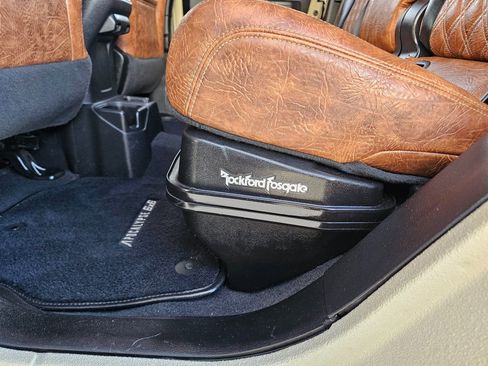 Used 2023 Jeep Gladiator Sport image 36