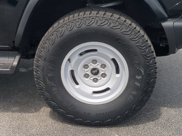 Used 2025 Ford Bronco Heritage Edition AWD/4WD image 11