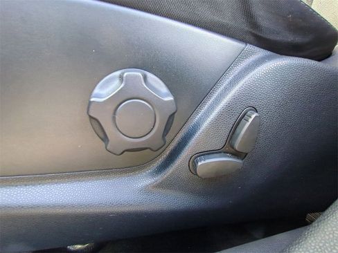 Used 2018 Ford EcoSport SE w/ SE Convenience Package image 14