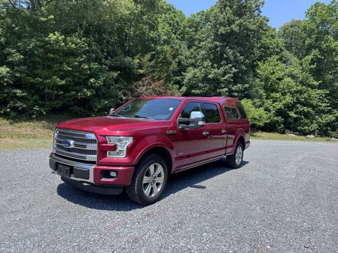 Used 2016 Ford F150 Platinum w/ Equipment Group 701A Luxury AWD/4WD image 3