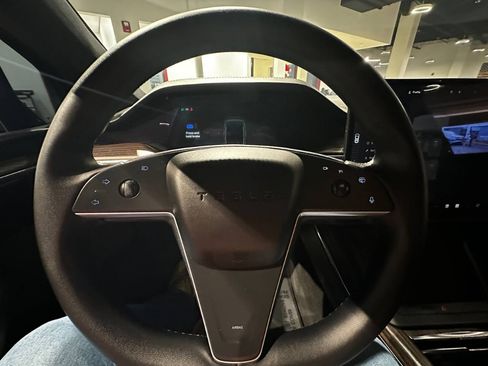Used 2024 Tesla Model X image 20