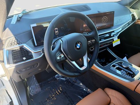 New 2026 BMW X5 xDrive40i w/ Parking Assistance Package image 25