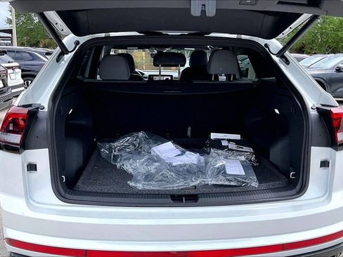 New 2026 Volkswagen Atlas Cross Sport SEL R-Line AWD/4WD image 15