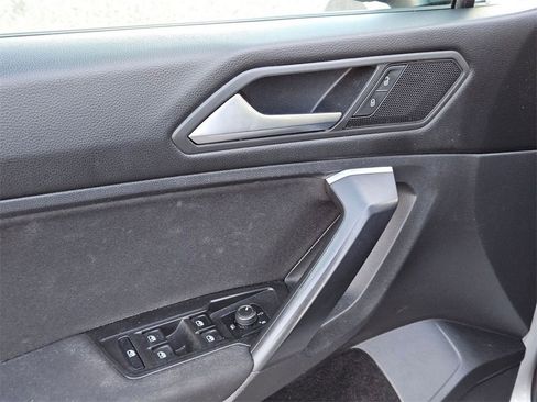 Used 2021 Volkswagen Tiguan S image 15