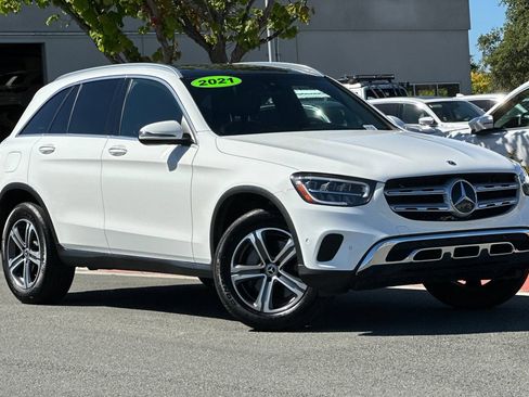 Used 2021 Mercedes-Benz GLC 300 4MATIC w/ Premium Package image 2
