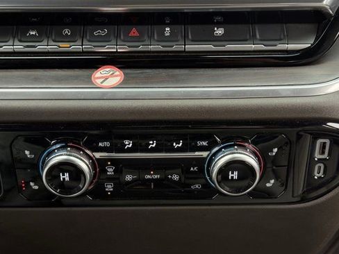 Used 2025 GMC Sierra 1500 SLT image 20