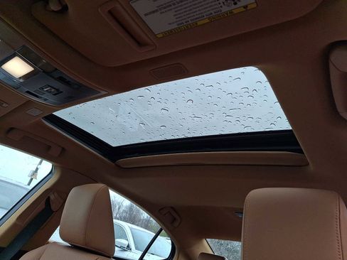 Used 2024 Lexus ES 300h w/ Premium Package image 12