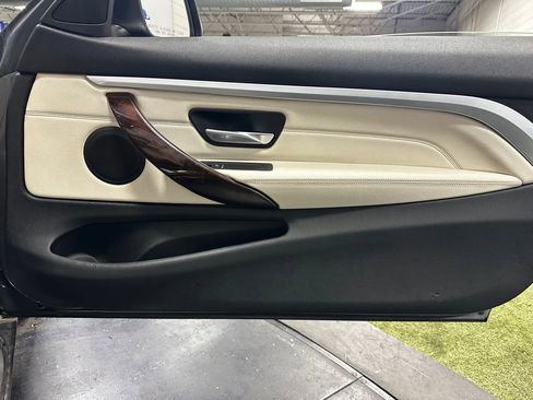 Used 2020 BMW 430i Convertible w/ Convenience Package image 21