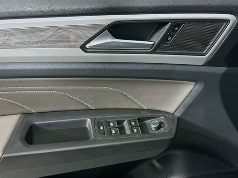 Used 2023 Volkswagen Atlas Cross Sport SE image 15