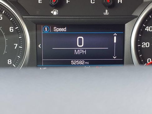 Used 2020 Chevrolet Equinox LT w/ Driver Convenience Package FWD image 17