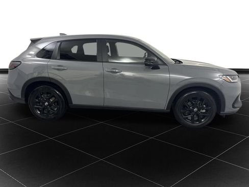 Used 2025 Honda HR-V Sport image 6