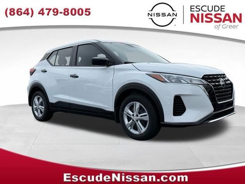 New 2025 Nissan Kicks Play S FWD image 1