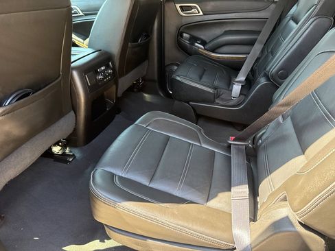 Used 2019 GMC Yukon XL Denali w/ Open Road Package AWD/4WD image 17
