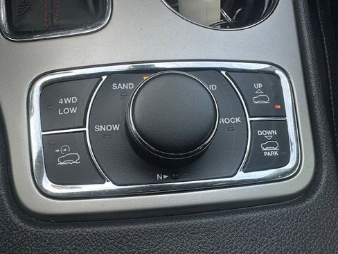 Used 2018 Jeep Grand Cherokee Trailhawk image 21