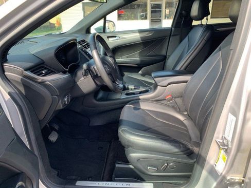 Used 2017 Lincoln MKC Premiere image 7