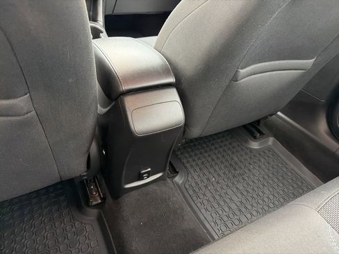 Used 2017 Chevrolet Cruze LT w/ Convenience Package image 17