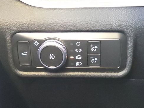 Used 2022 Ford Explorer XLT w/ Equipment Group 202A image 29