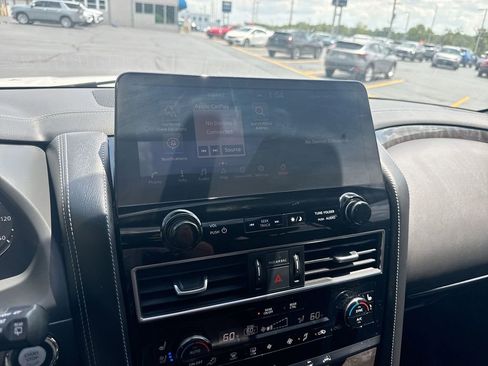 Used 2024 Nissan Armada Platinum w/ Captain's Chairs Package RWD image 16